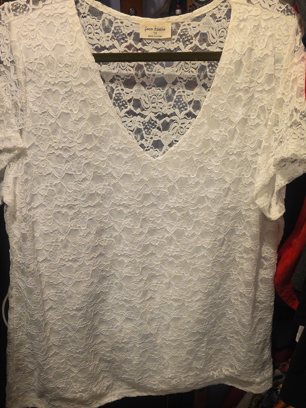 Free Kisses White Lace V-Neck Short Sleeve Blouse